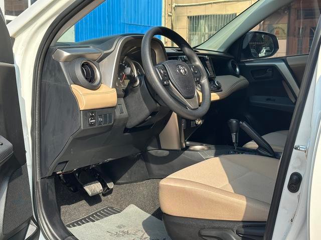 Used Toyota RAV4 2015