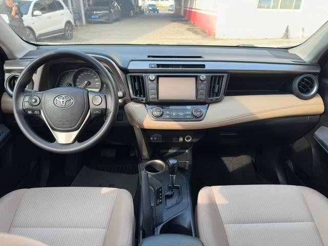 Used Toyota RAV4 2015