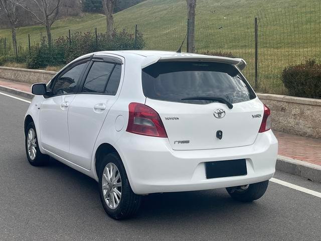 TOYOTA YARIS 2011 1.6L Automatic Attractive Version