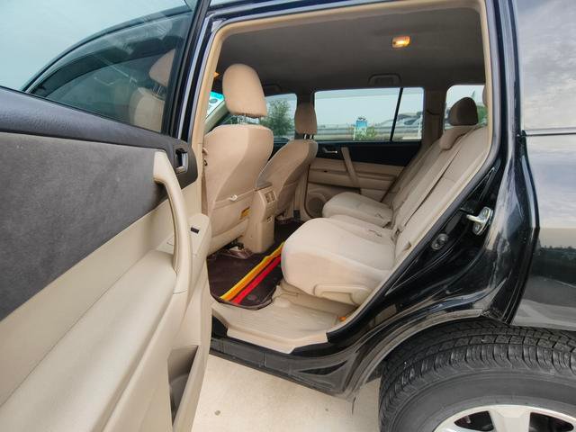 TOYOTA HIGHLANDER 2009 2.7L 2WD 5-Seater Elite Version