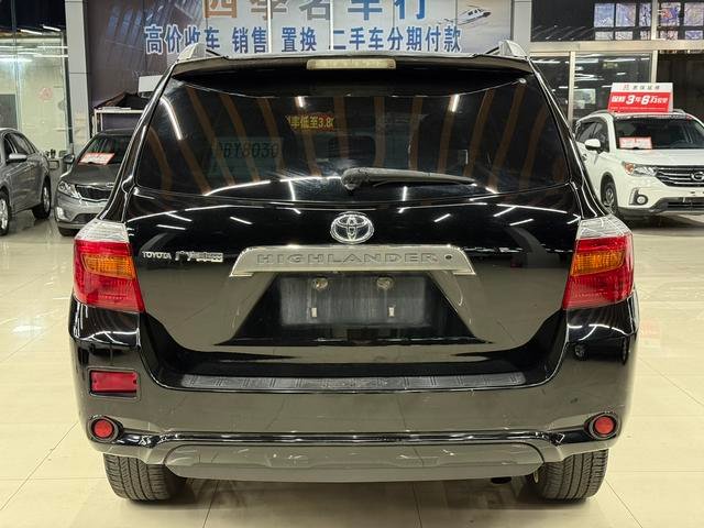 TOYOTA HIGHLANDER 2011 2.7L 2WD 5-Seater Sport Version