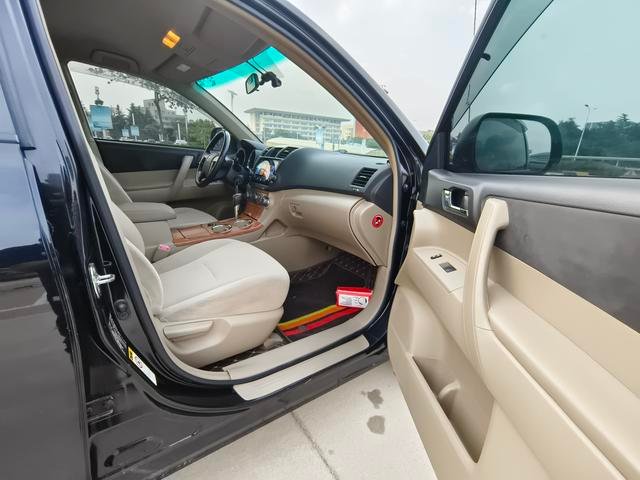 TOYOTA HIGHLANDER 2009 2.7L 2WD 5-Seater Elite Version