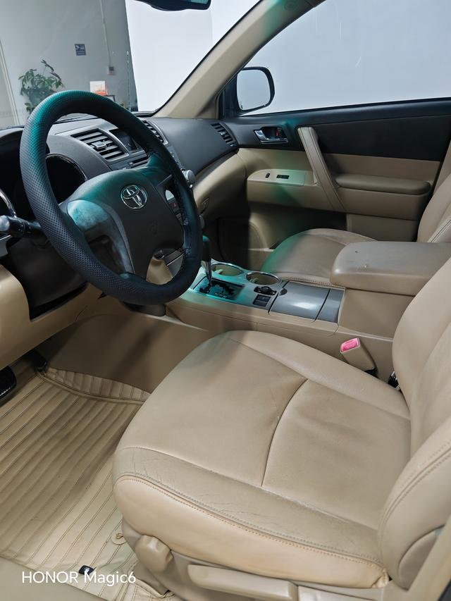 TOYOTA HIGHLANDER 2012 2.7L 2WD 5-Seater Elite Version