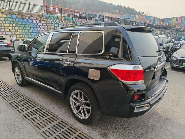 TOYOTA HIGHLANDER 2012 2.7L 2WD 7-Seater Elite Version