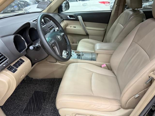 TOYOTA HIGHLANDER 2011 2.7L 2WD 5-Seater Sport Version