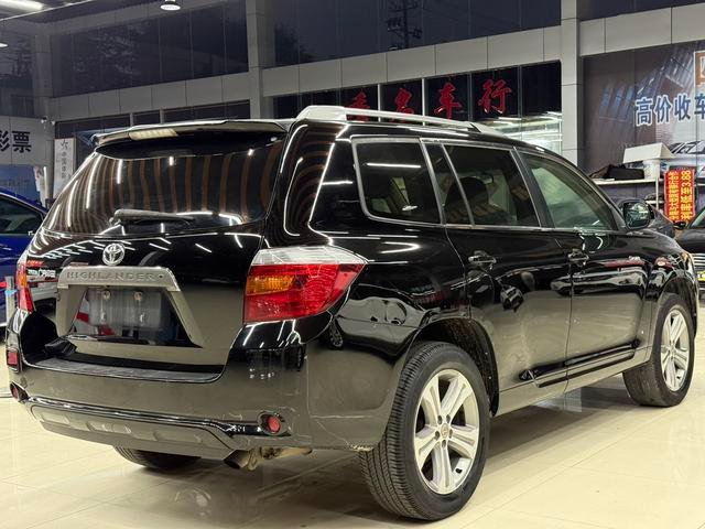 TOYOTA HIGHLANDER 2011 2.7L 2WD 5-Seater Sport Version