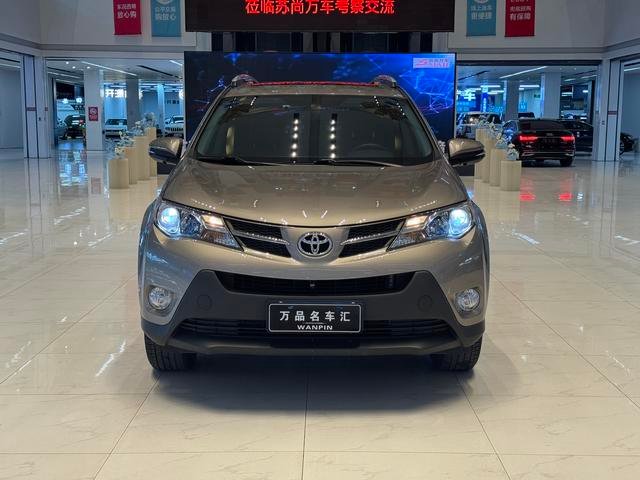 Used Toyota RAV4 2015 4WD