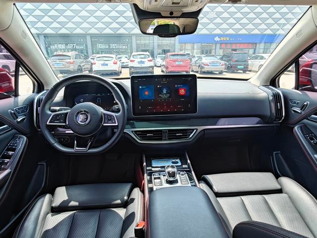 BYD Tang DM 2018 2.0T Full-Time 4WD Intelligent Connectivity Chuangshi Edition 7-Seater National V