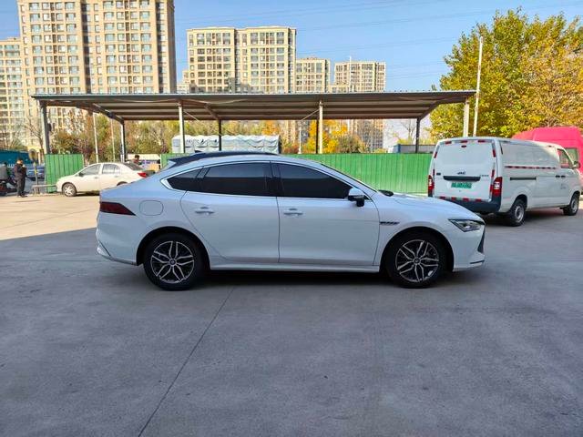 BYD Qin PLUS DM-i 2021 55KM Flagship