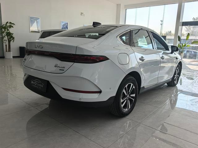 BYD Qin PLUS DM-i 2025 Intelligent Driving Edition 120KM Surpass Model