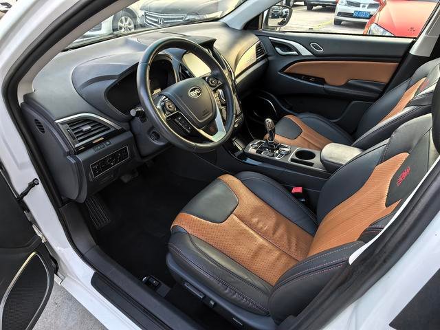 BYD Qin DM 2015 1.5T Dual Crown Flagship Plus Edition