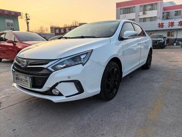 BYD Qin DM 2015 1.5T Dual Crown Flagship Plus Edition