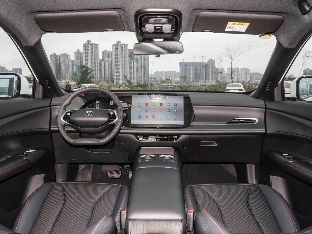 CHANGAN CS75 PLUS 1.5T NEW BLUE WHALE INTELLIGENT JOY EDITION