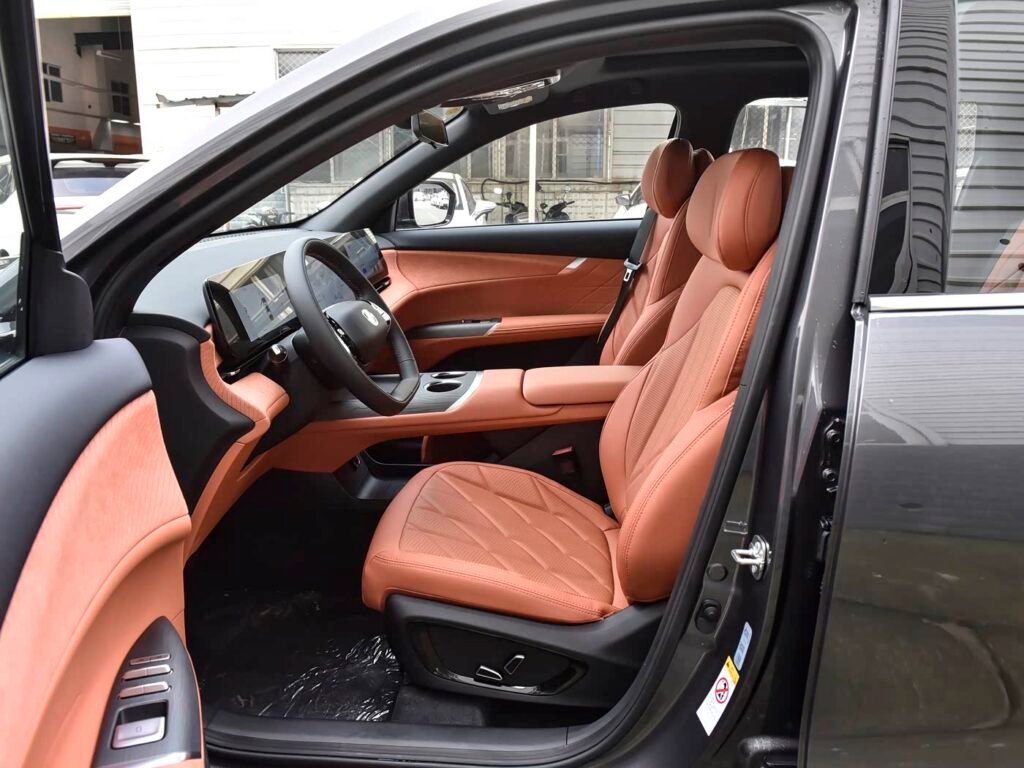 CHANGAN CS75 PLUS 2.0T NEW BLUE WHALE POWERFUL EDITION