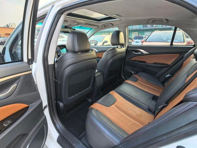 BYD Qin DM 2015 1.5T Dual Crown Flagship Plus Edition