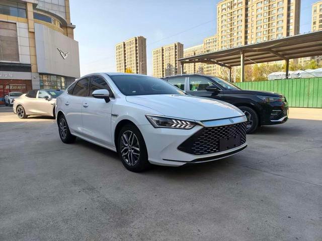 BYD Qin PLUS DM-i 2021 55KM Flagship