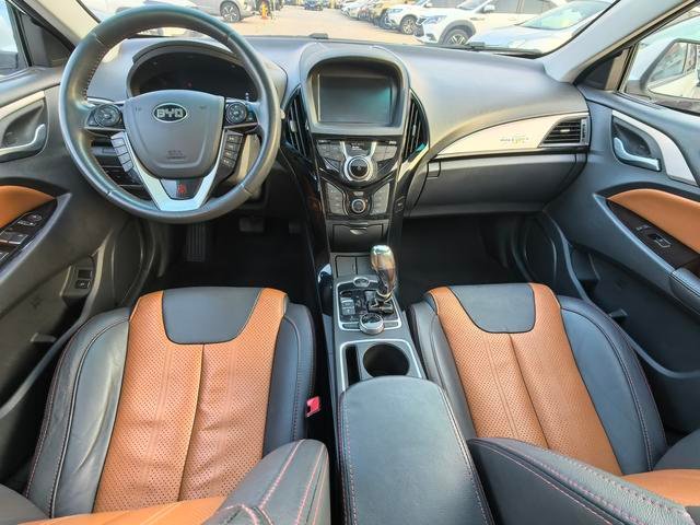 BYD Qin DM 2015 1.5T Dual Crown Flagship Plus Edition