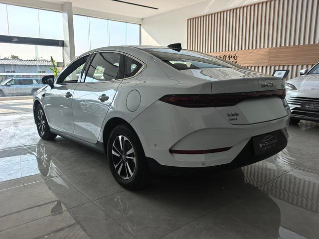 BYD Qin PLUS DM-i 2025 Intelligent Driving Edition 120KM Surpass Model