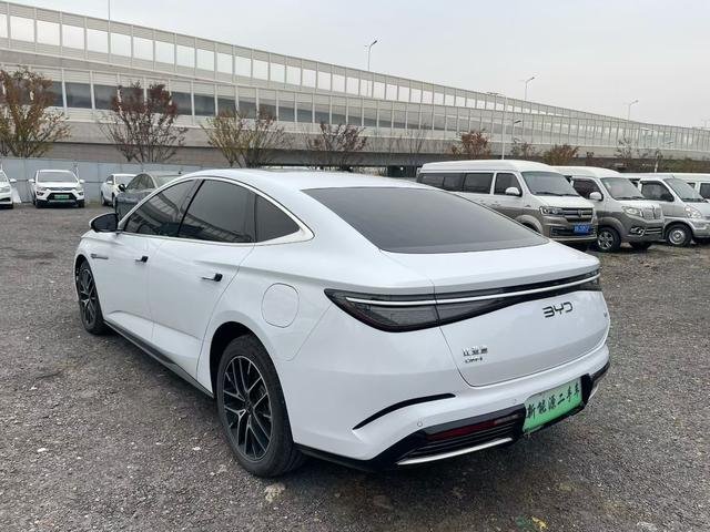 BYD Seal DM-i 2023 1.5L 121KM Elite Model