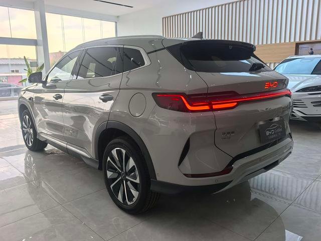 BYD SONG  PLUS DM 2025 DM-i 112km Honor