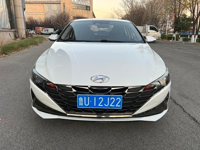 HYUNDAI Elantra 2022 1.5L CVT LUX Premium Edition