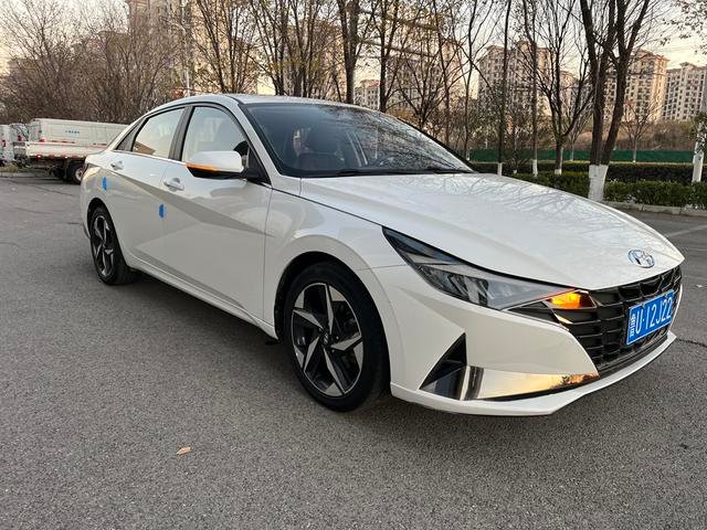 HYUNDAI Elantra 2022 1.5L CVT LUX Premium Edition