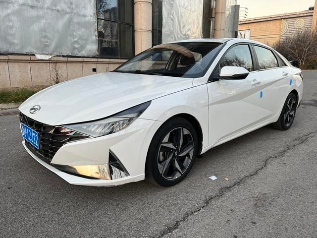 HYUNDAI Elantra 2022 1.5L CVT LUX Premium Edition