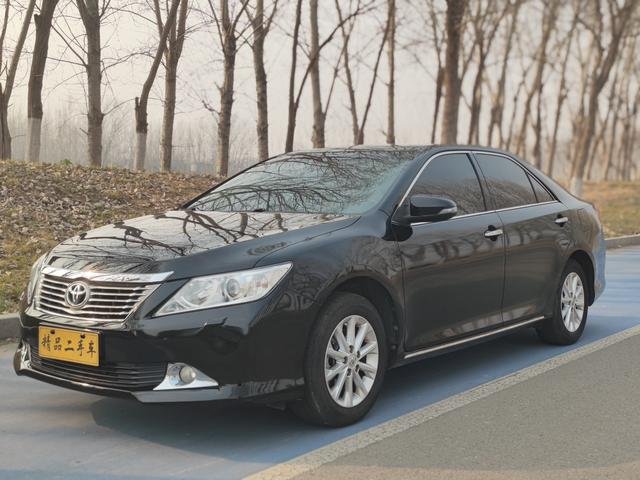 Toyota Camry 2012 2.5G Luxury