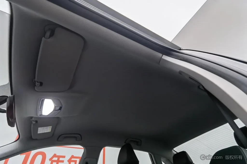 Emgrand 2023 V4 Champion 1.5L MT Luxury
