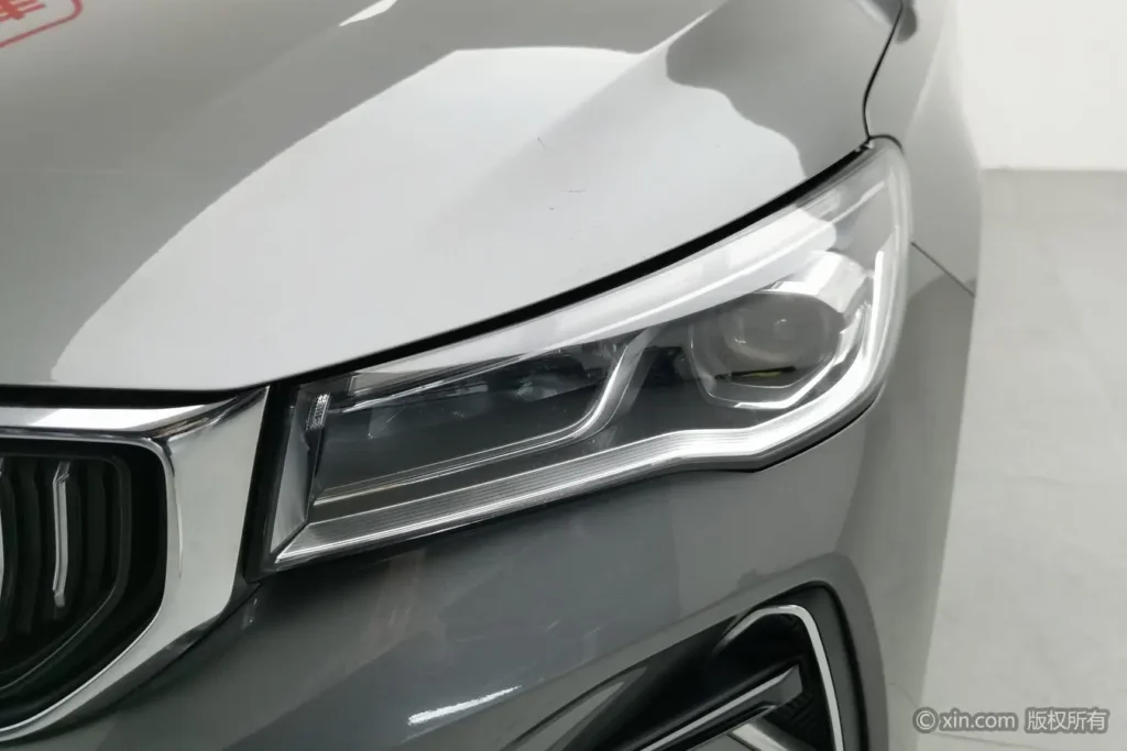 Emgrand 2023 V4 Champion 1.5L MT Luxury