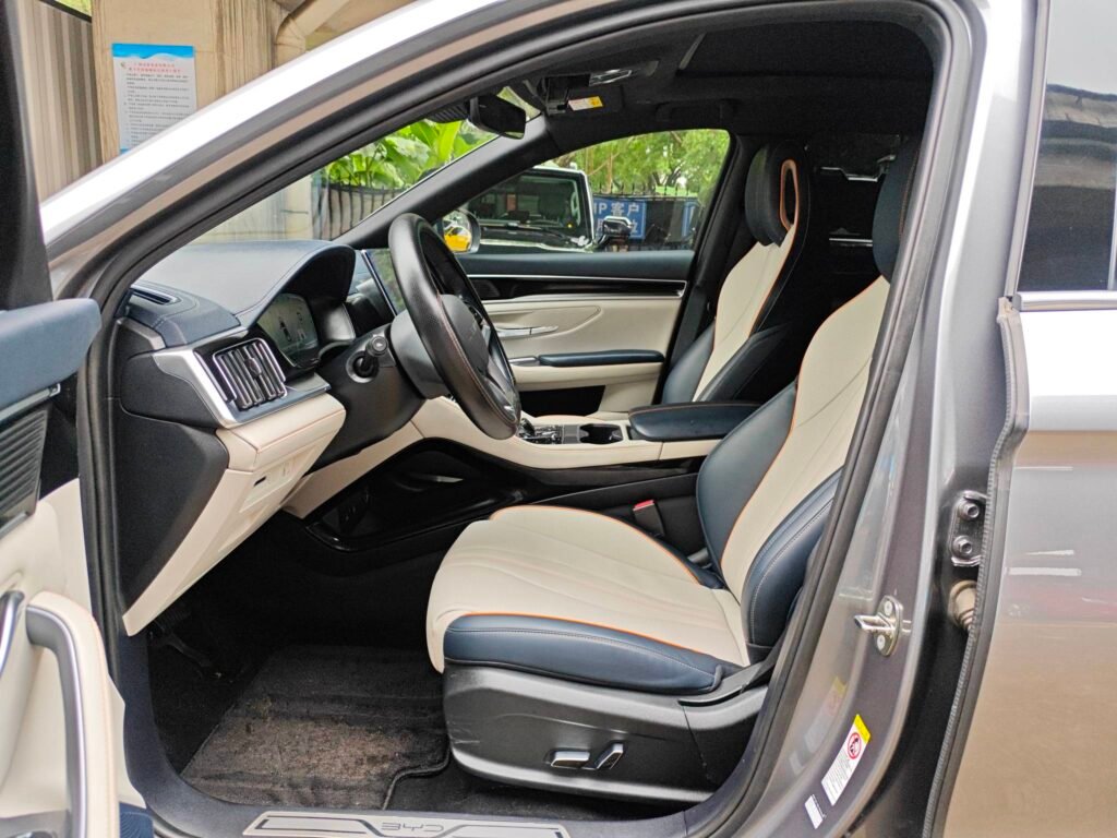 Used BYD SONG PLus DM-i 150km Export in Batch