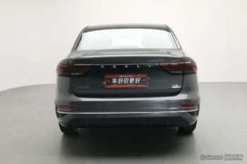 Emgrand 2023 V4 Champion 1.5L MT Luxury