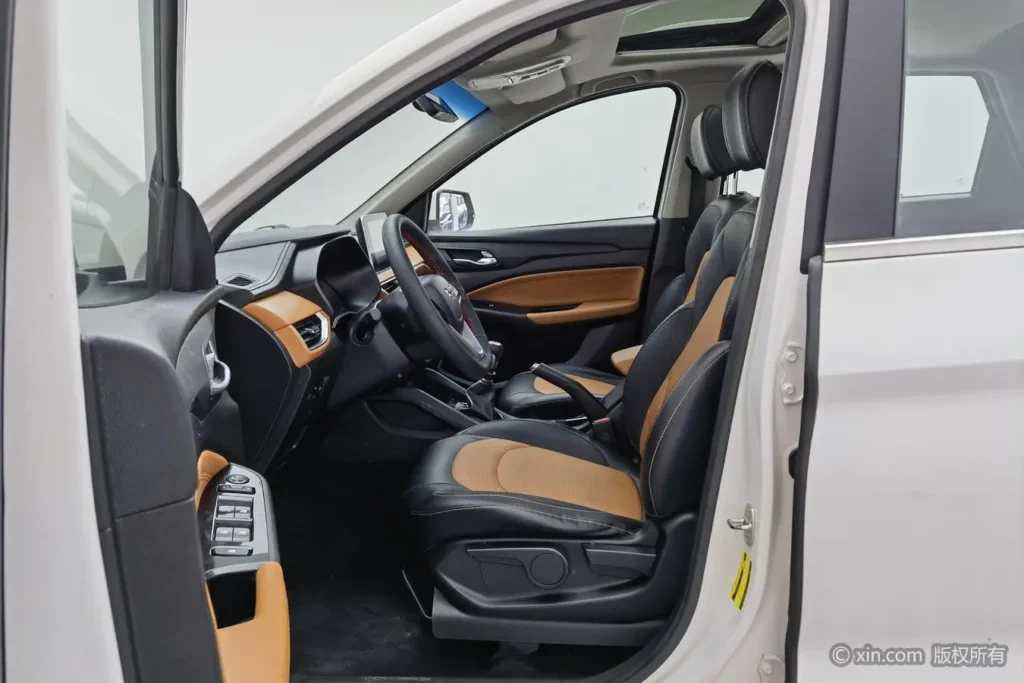Hongguang S3 2018 1.5T MT Luxury